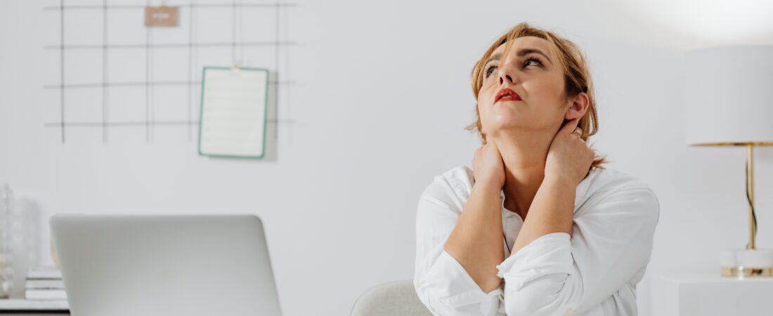 Neck Stretches for Desk Workers: Simple Ways to Relieve Neck Stiffness