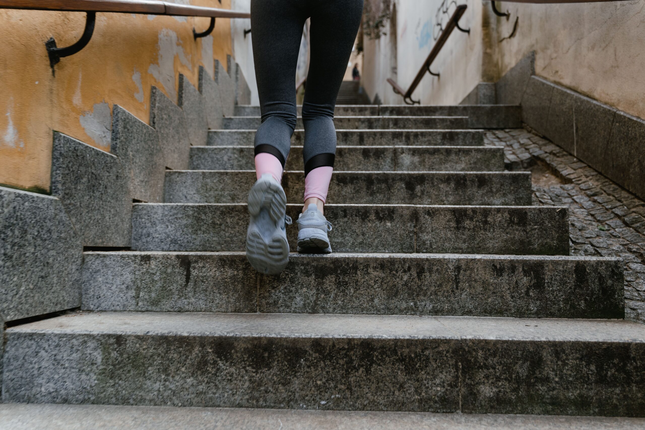 Why Exercise Snacks: Small Movements That Add Up Throughout the Day