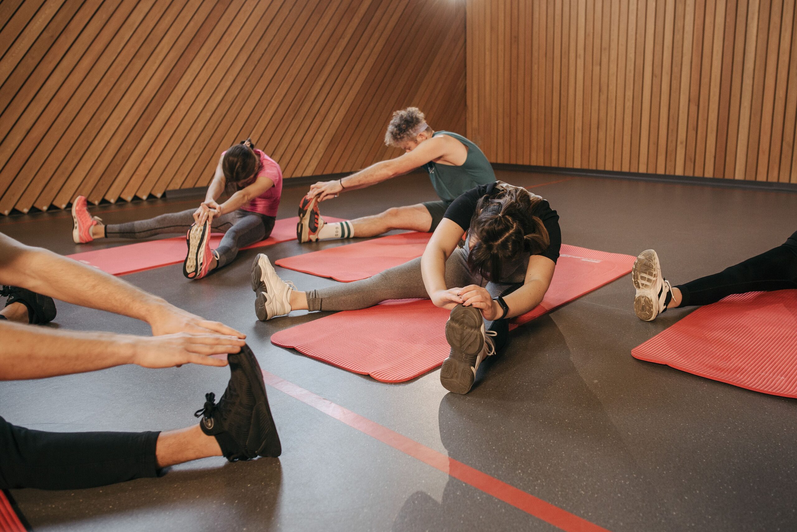 Benefits of Stretching: 10 Science-Backed Reasons to Stretch Regularly
