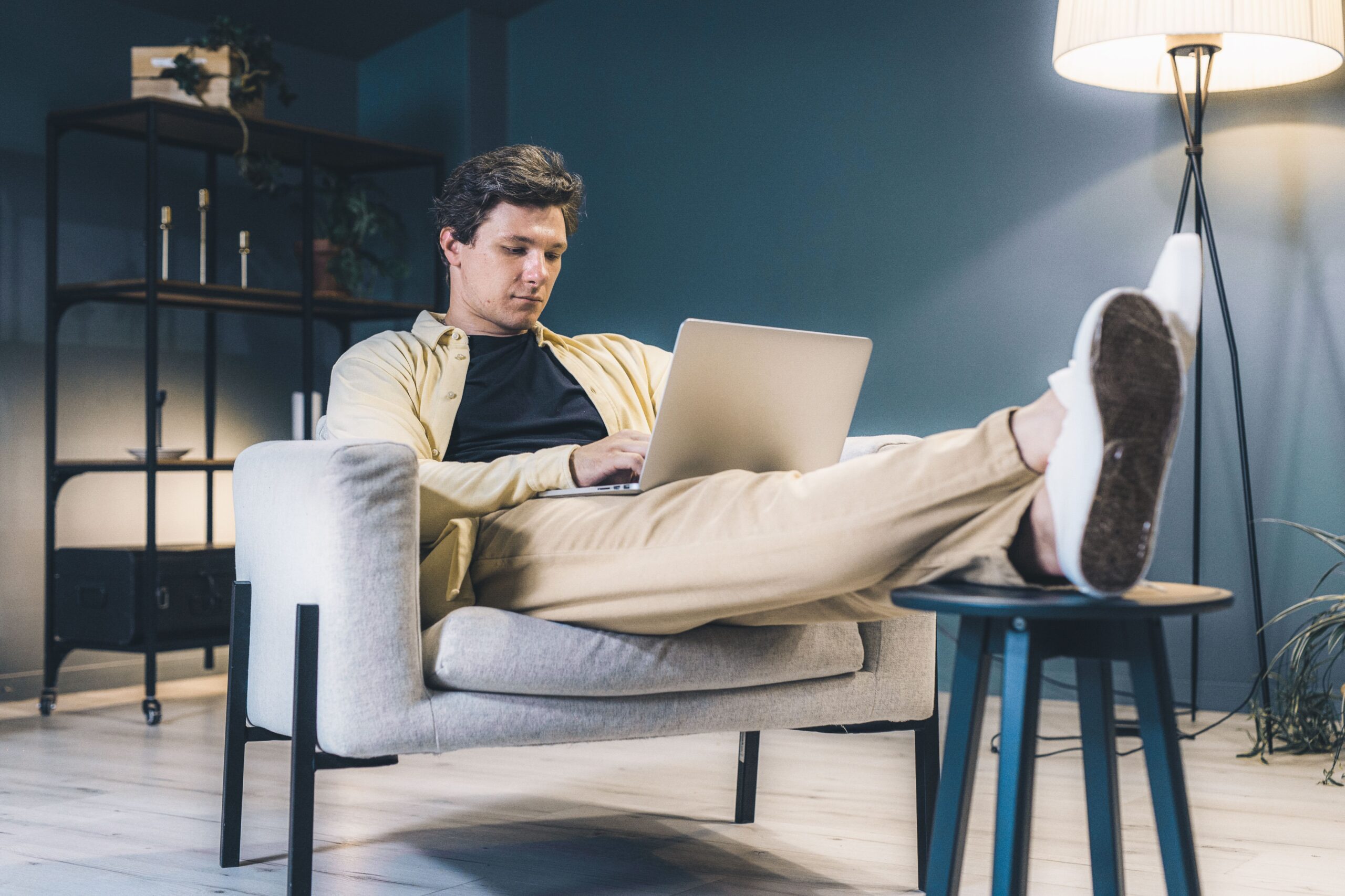 Best Footrests for Office Workers (2026): Top Picks for Better Comfort & Posture