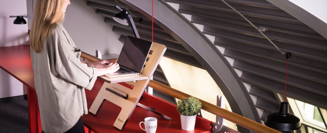Best Standing Desks for Home Offices (2026): Top Picks for Better Health & Productivity