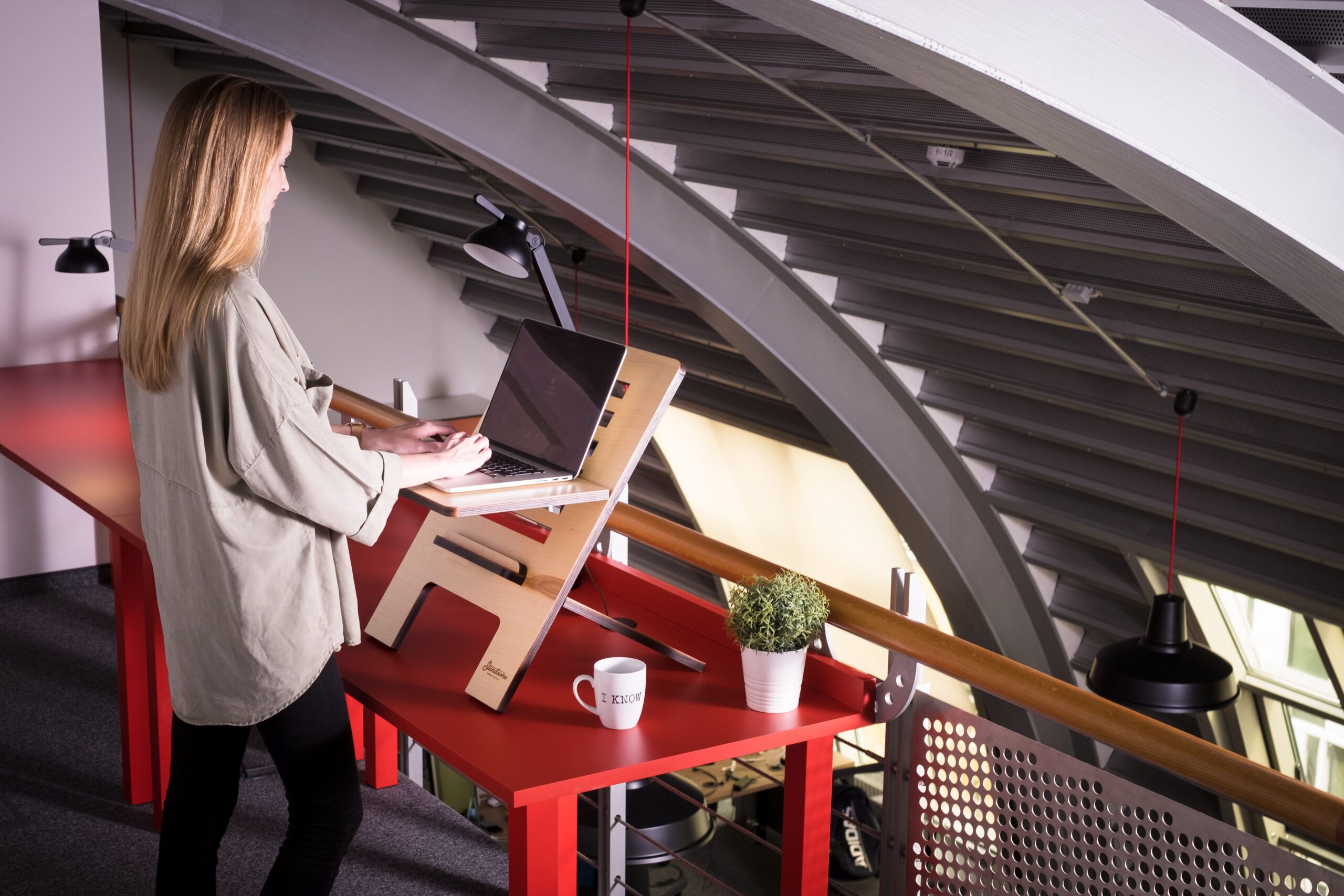 Best Standing Desks for Home Offices (2026): Top Picks for Better Health & Productivity